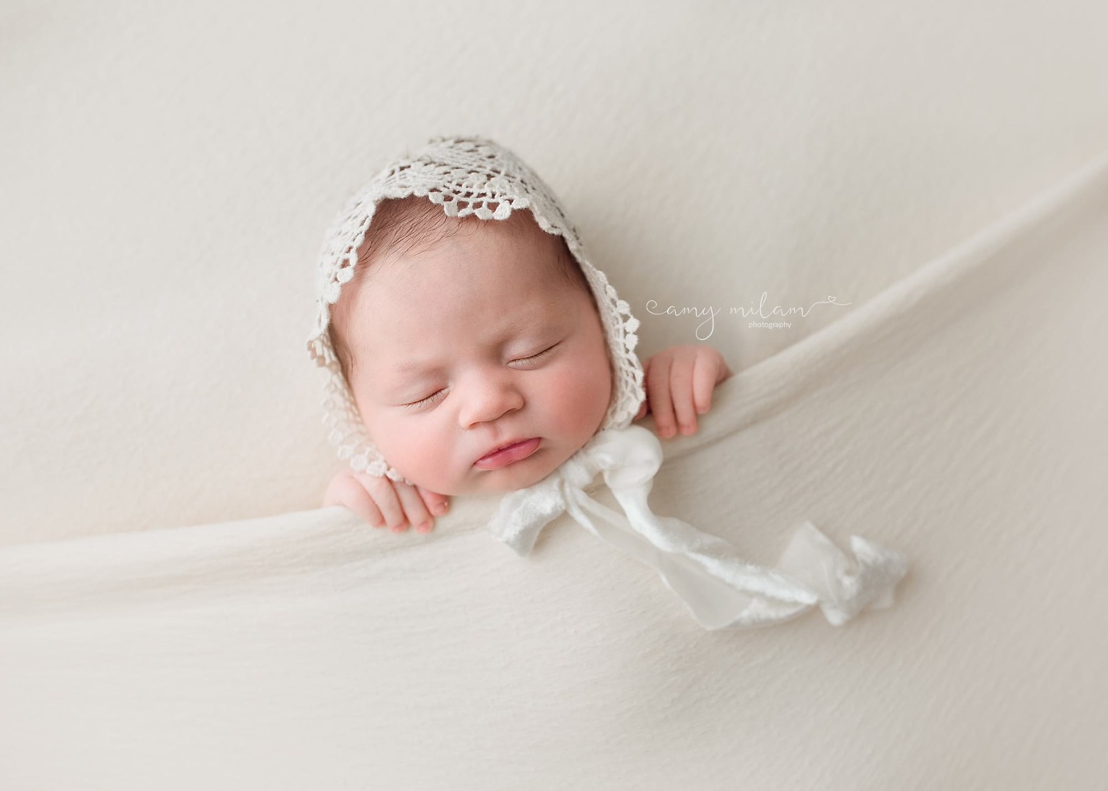 Lace bonnet newborn image New Orleans